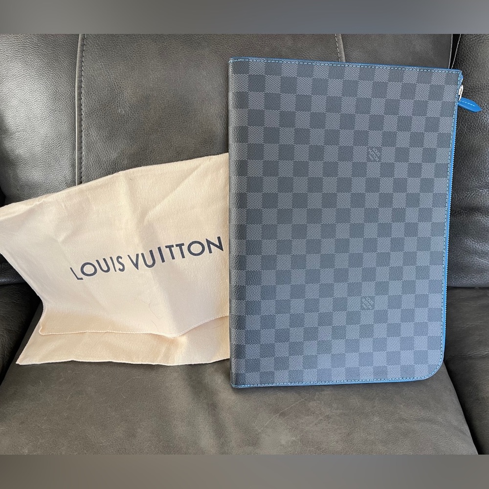 AUTHENTIC LOUIS VUITTON DAMIER COBALT POCHETTE JOUR GM BLUE
